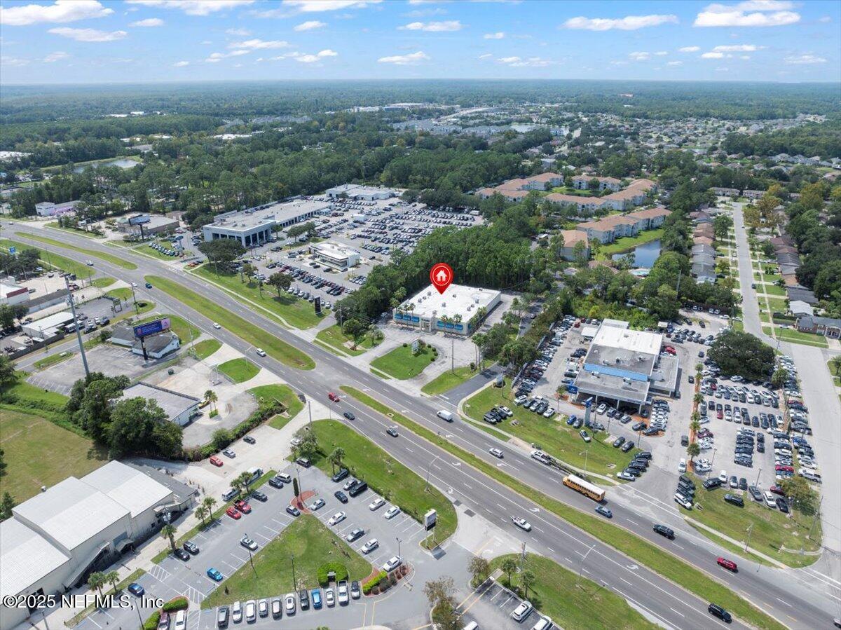 7666 BLANDING Boulevard