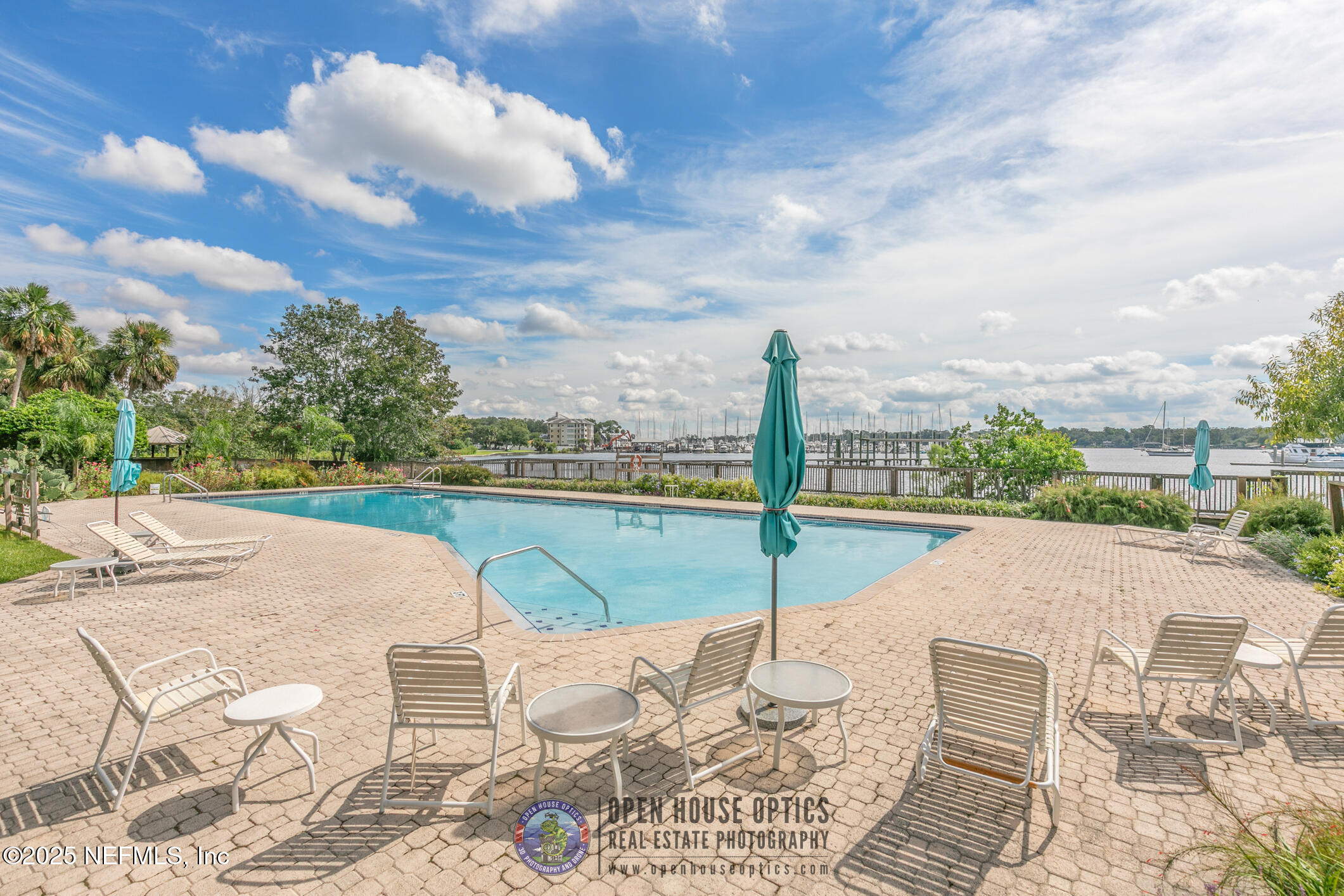 4401 LAKESIDE Drive, 1101