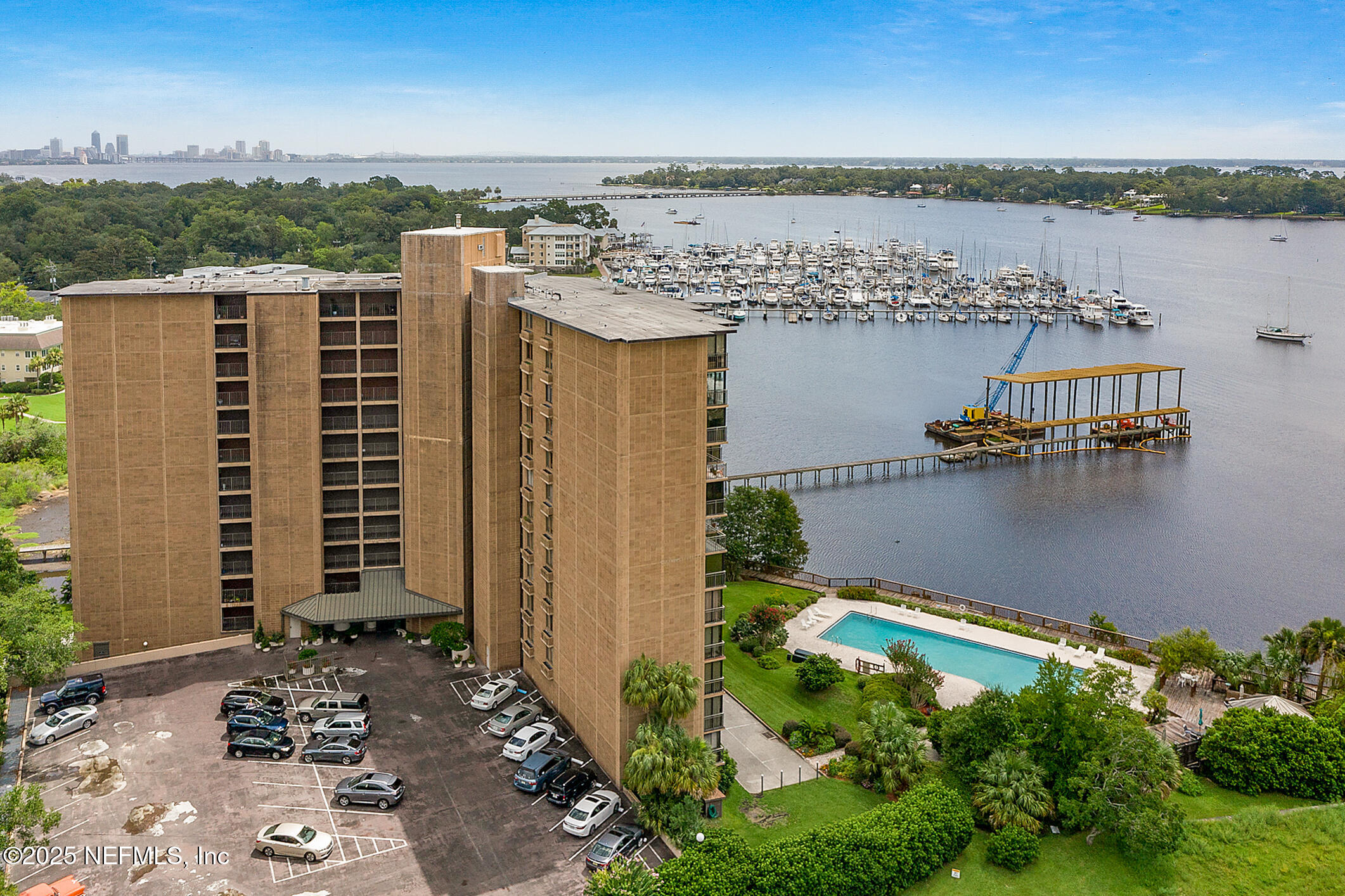 4401 LAKESIDE Drive, 1101