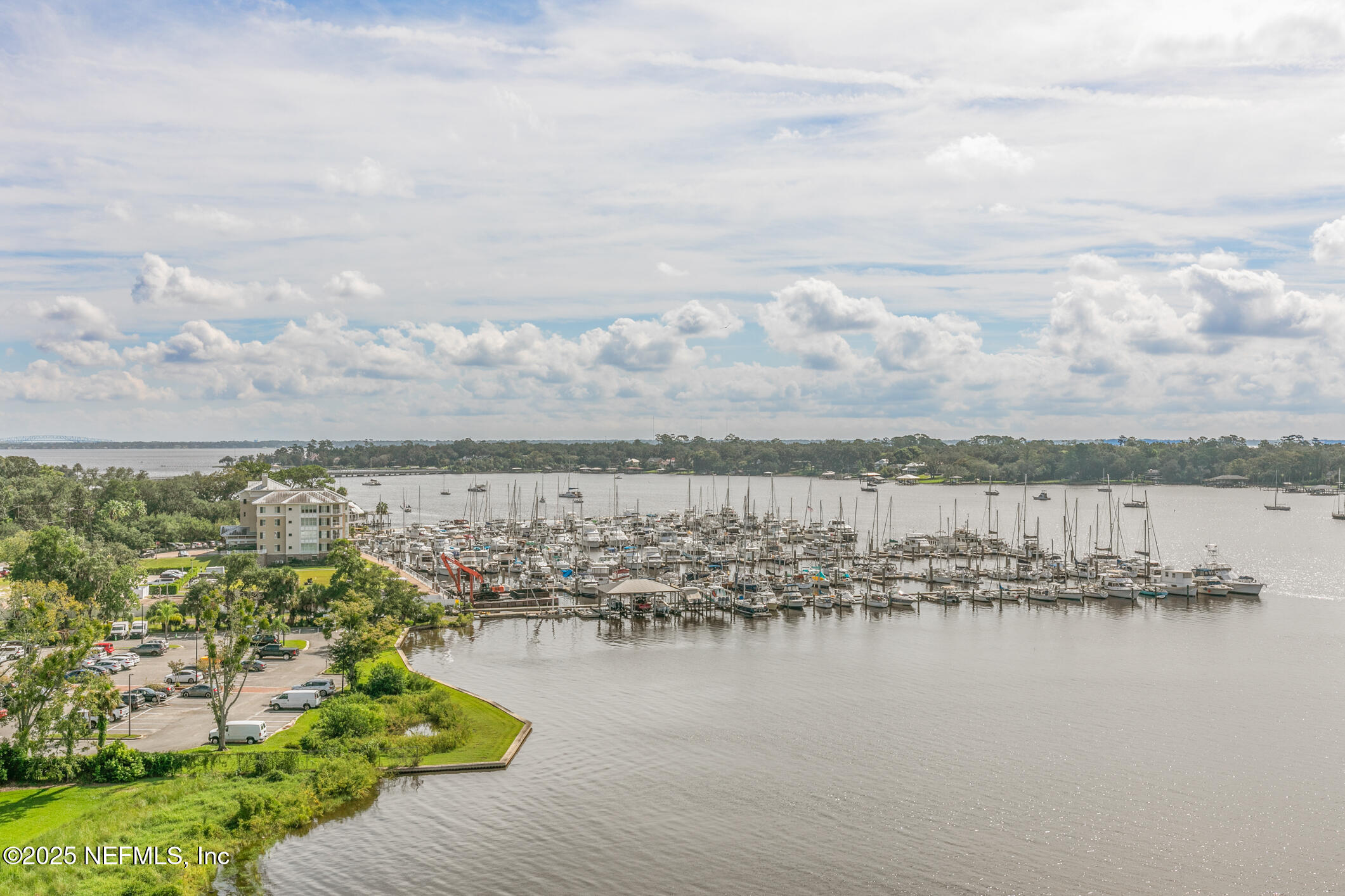 4401 LAKESIDE Drive, 1101