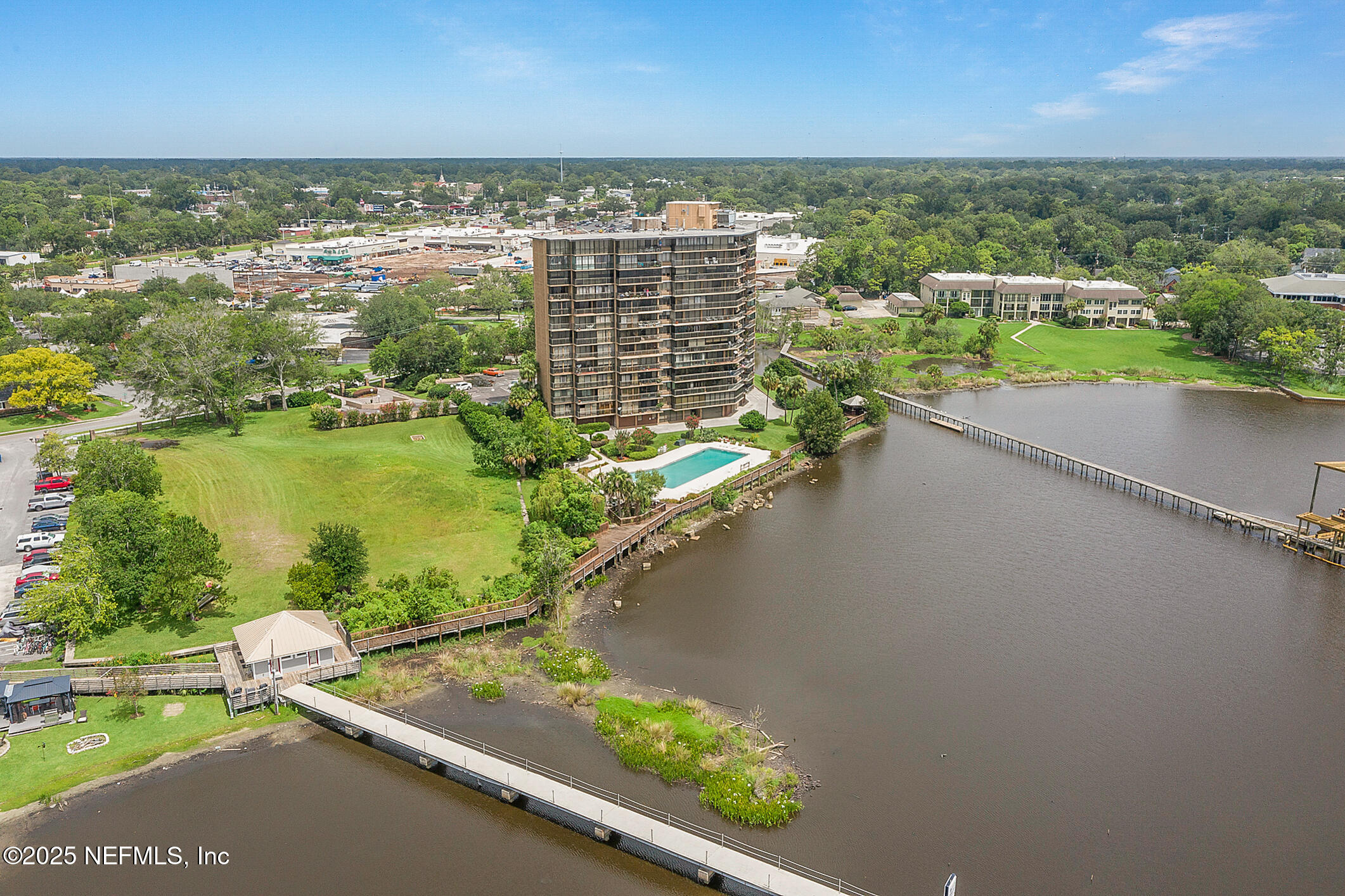 4401 LAKESIDE Drive, 1101