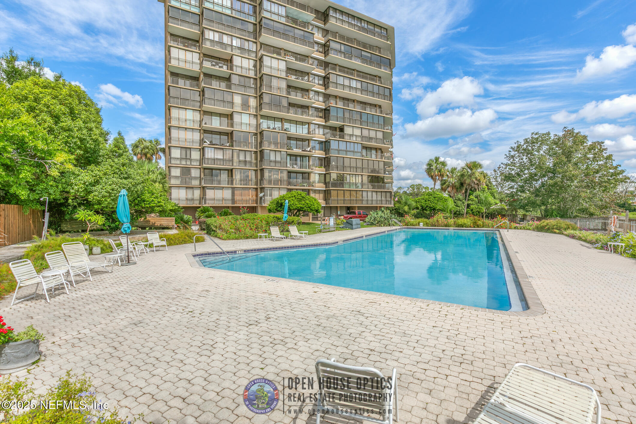 4401 LAKESIDE Drive, 1101
