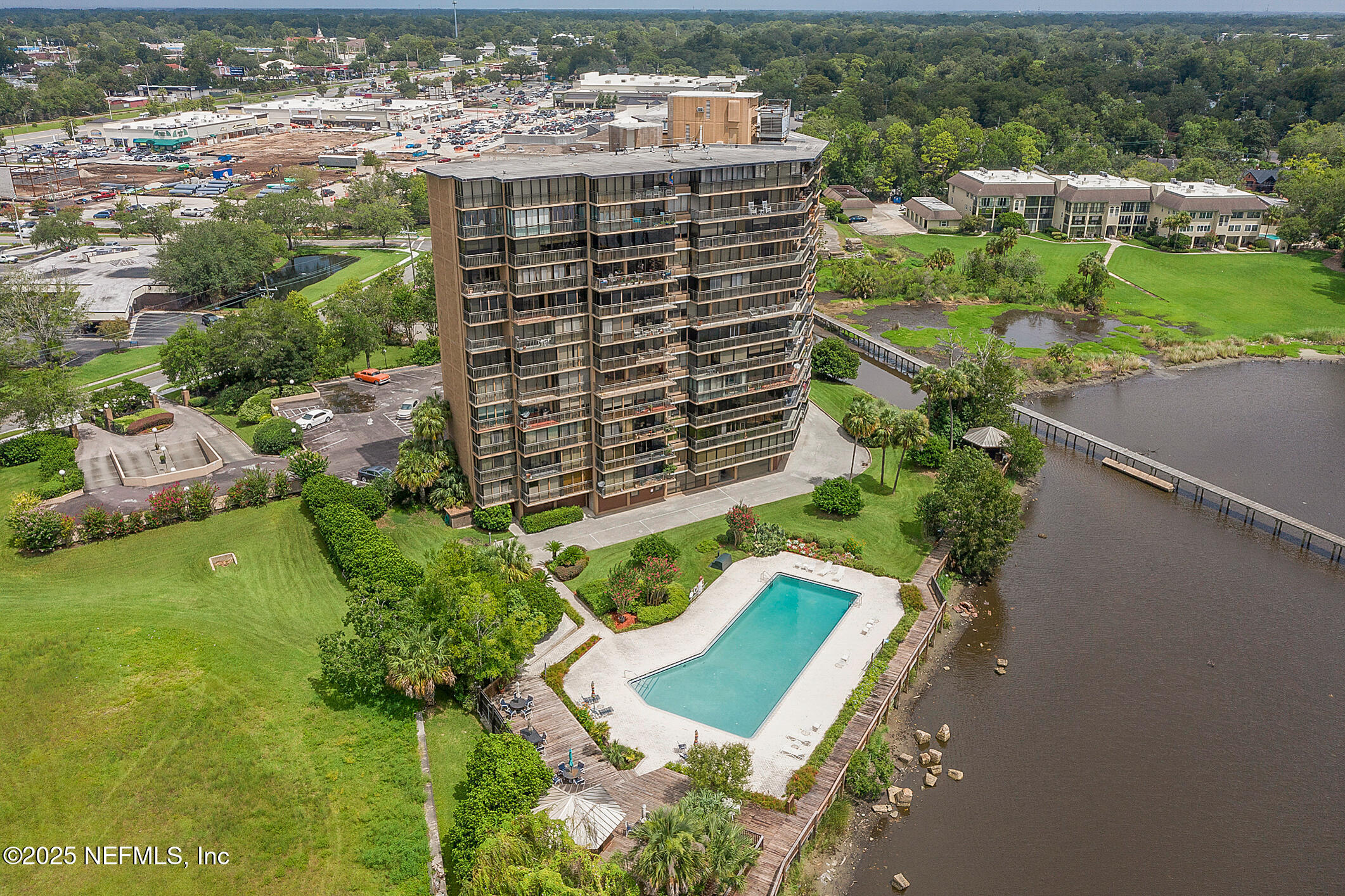 4401 LAKESIDE Drive, 1101