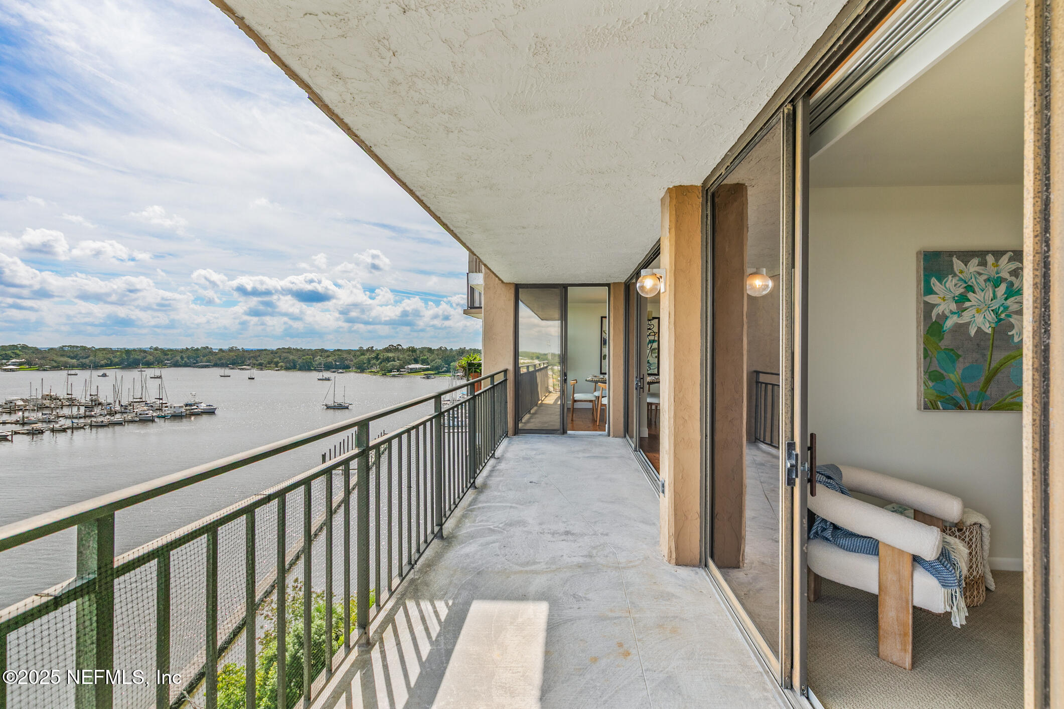 4401 LAKESIDE Drive, 1101