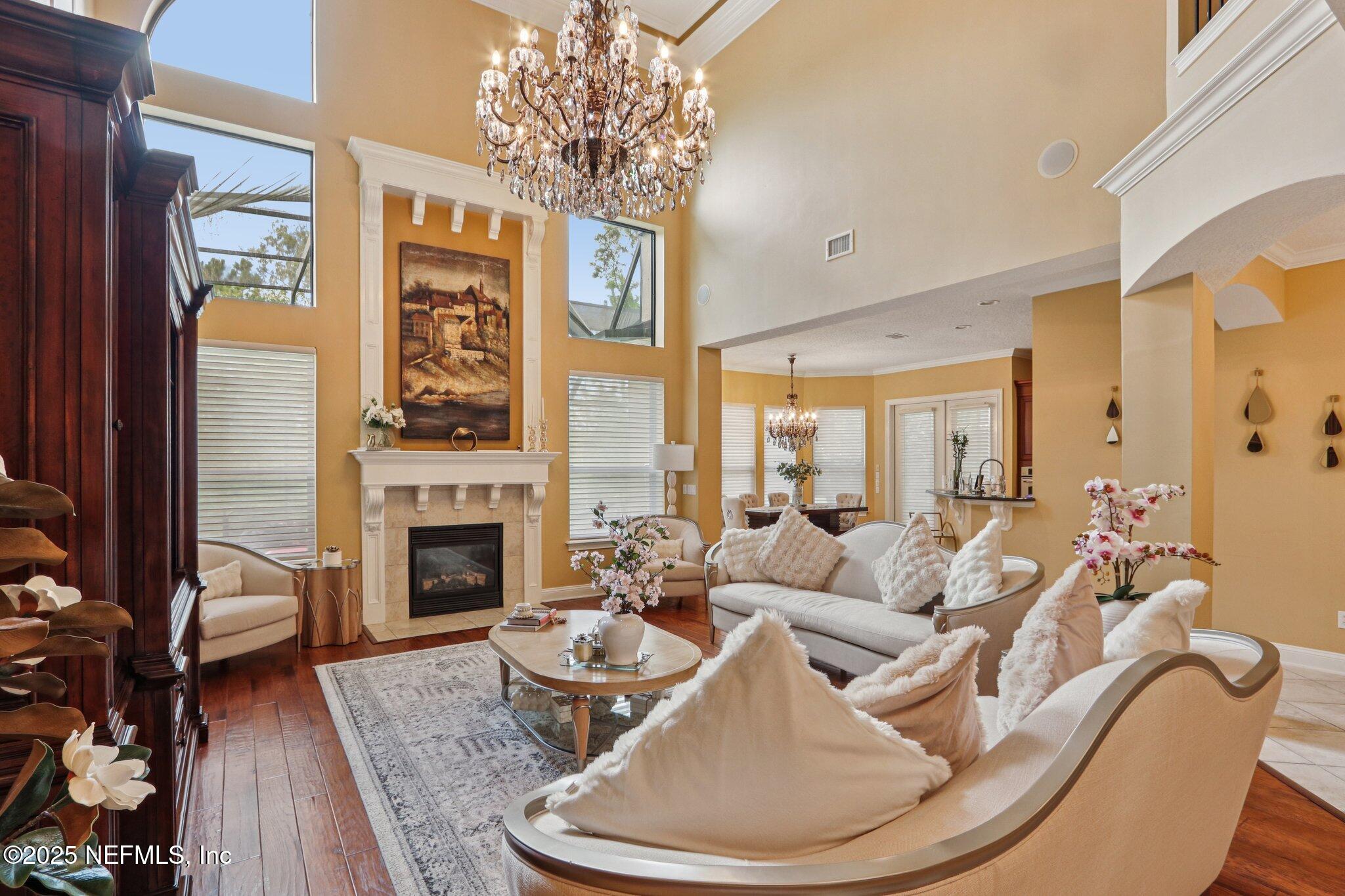 256 FOREST Boulevard, St. Johns
