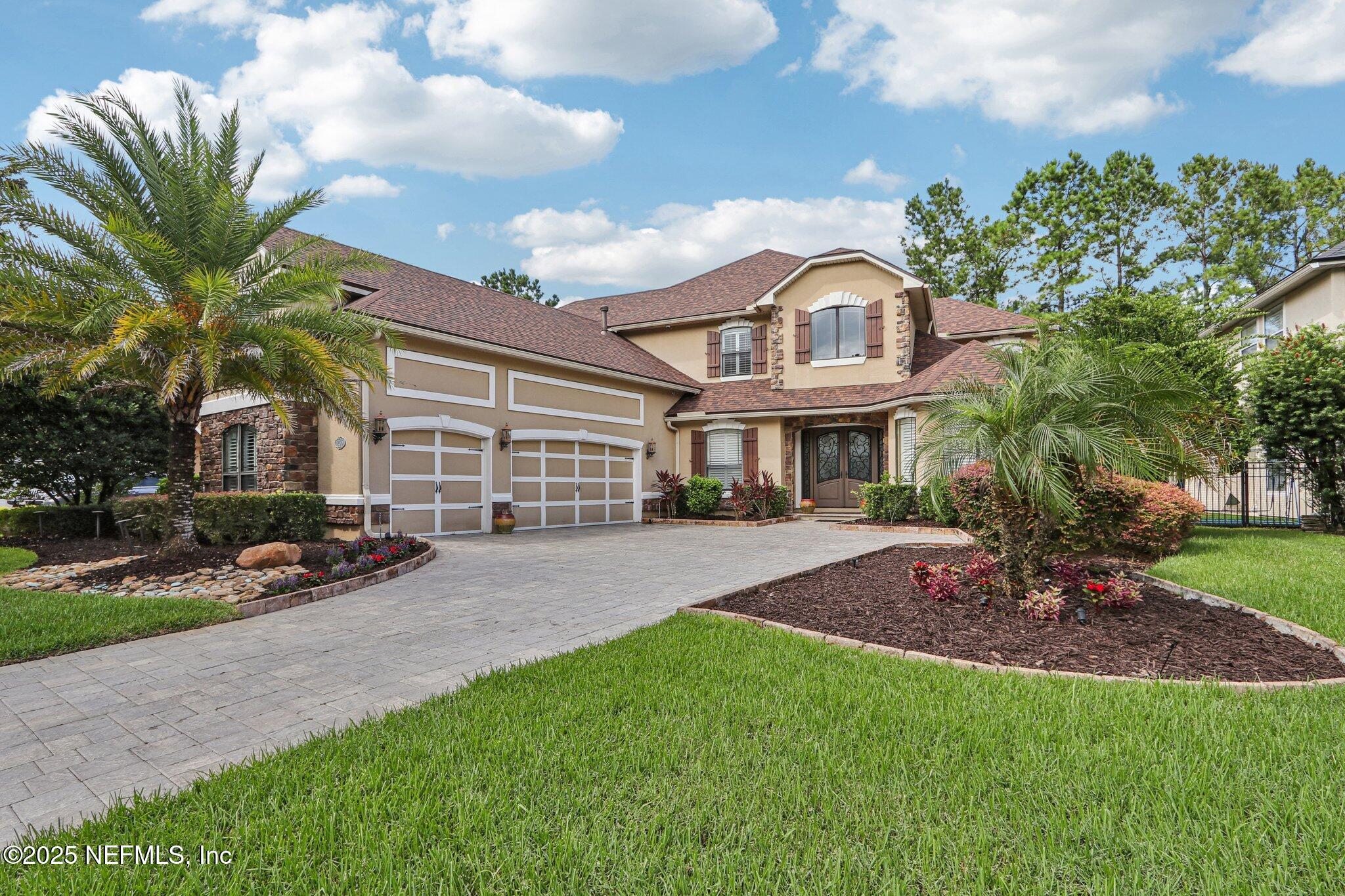 256 FOREST Boulevard, St. Johns