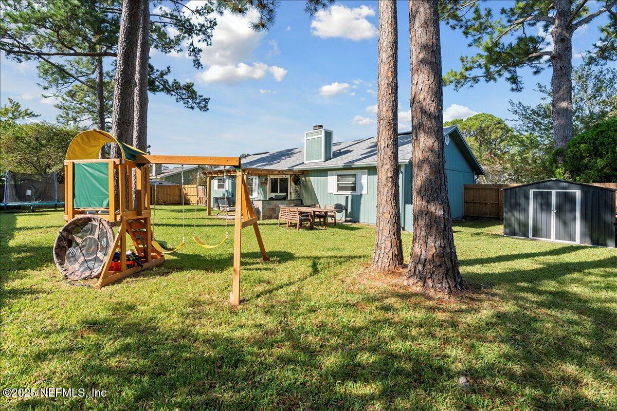 3923 DEMERY Drive W