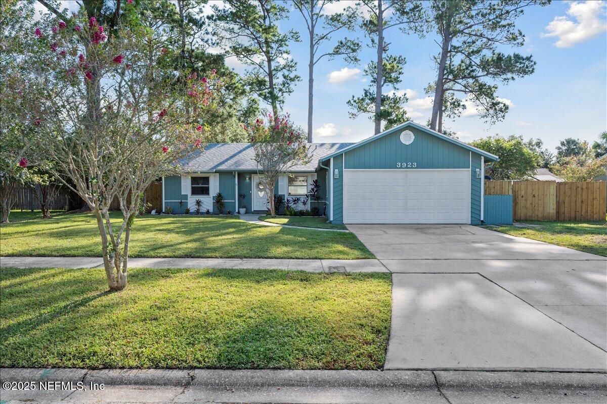 3923 DEMERY Drive W