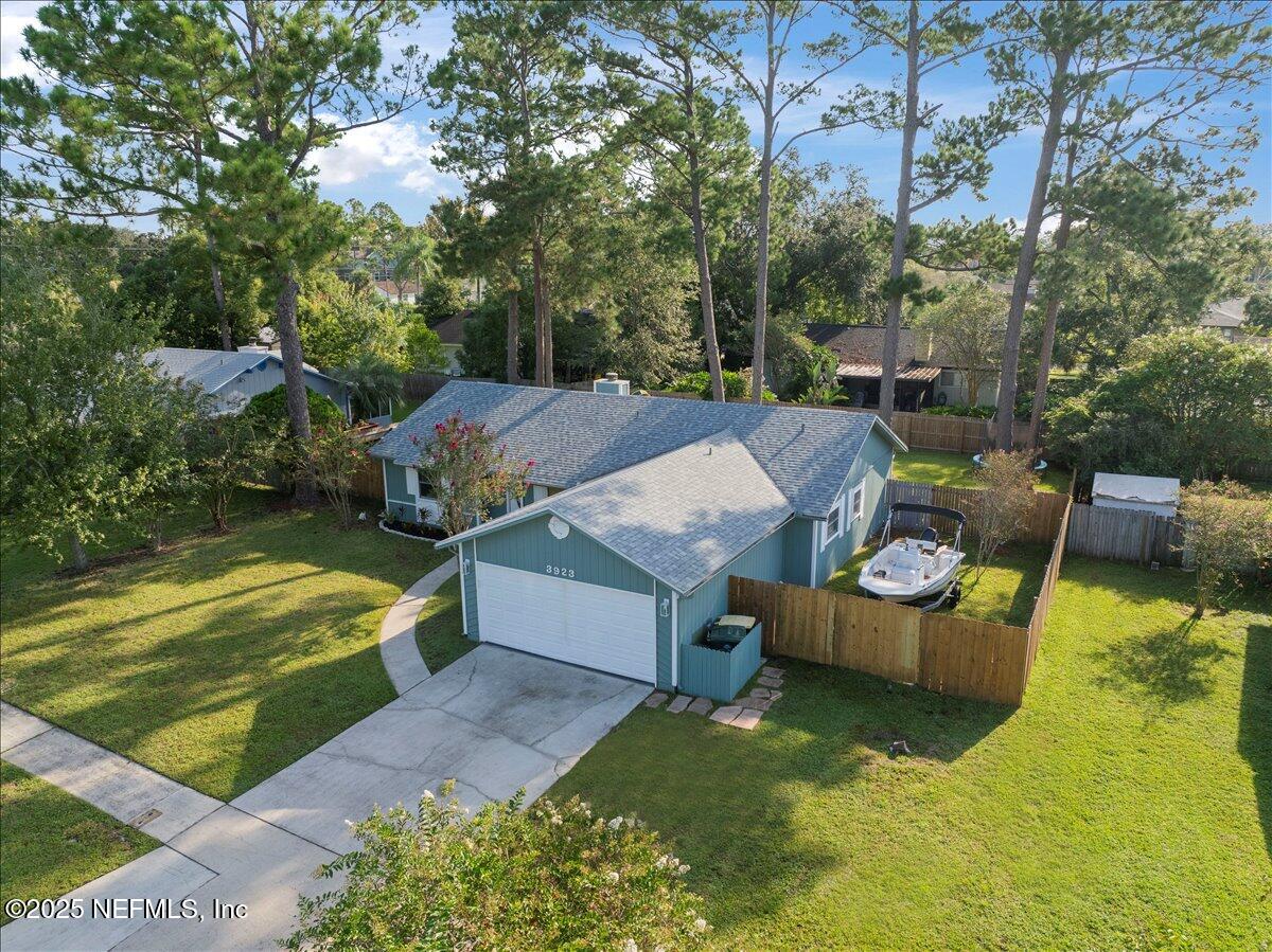 3923 DEMERY Drive W