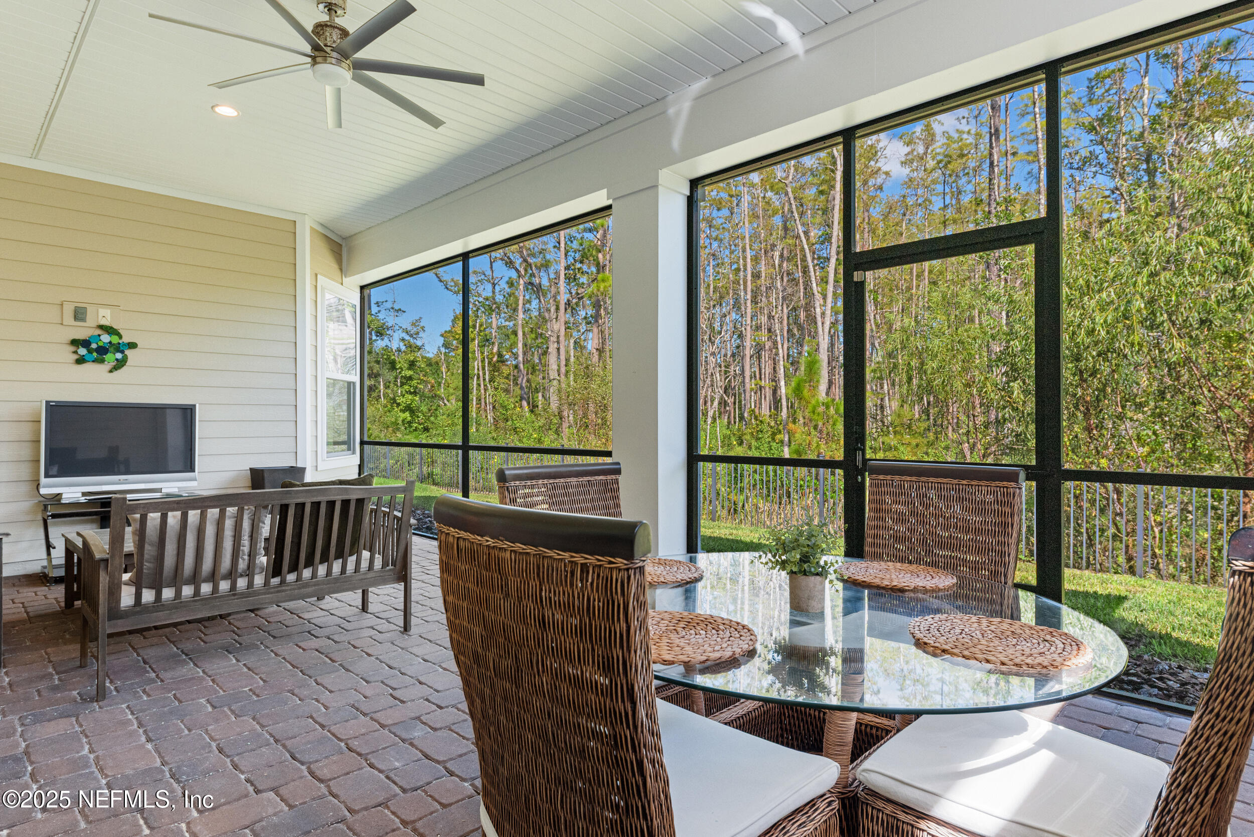 396 FRESHWATER Drive, St. Johns