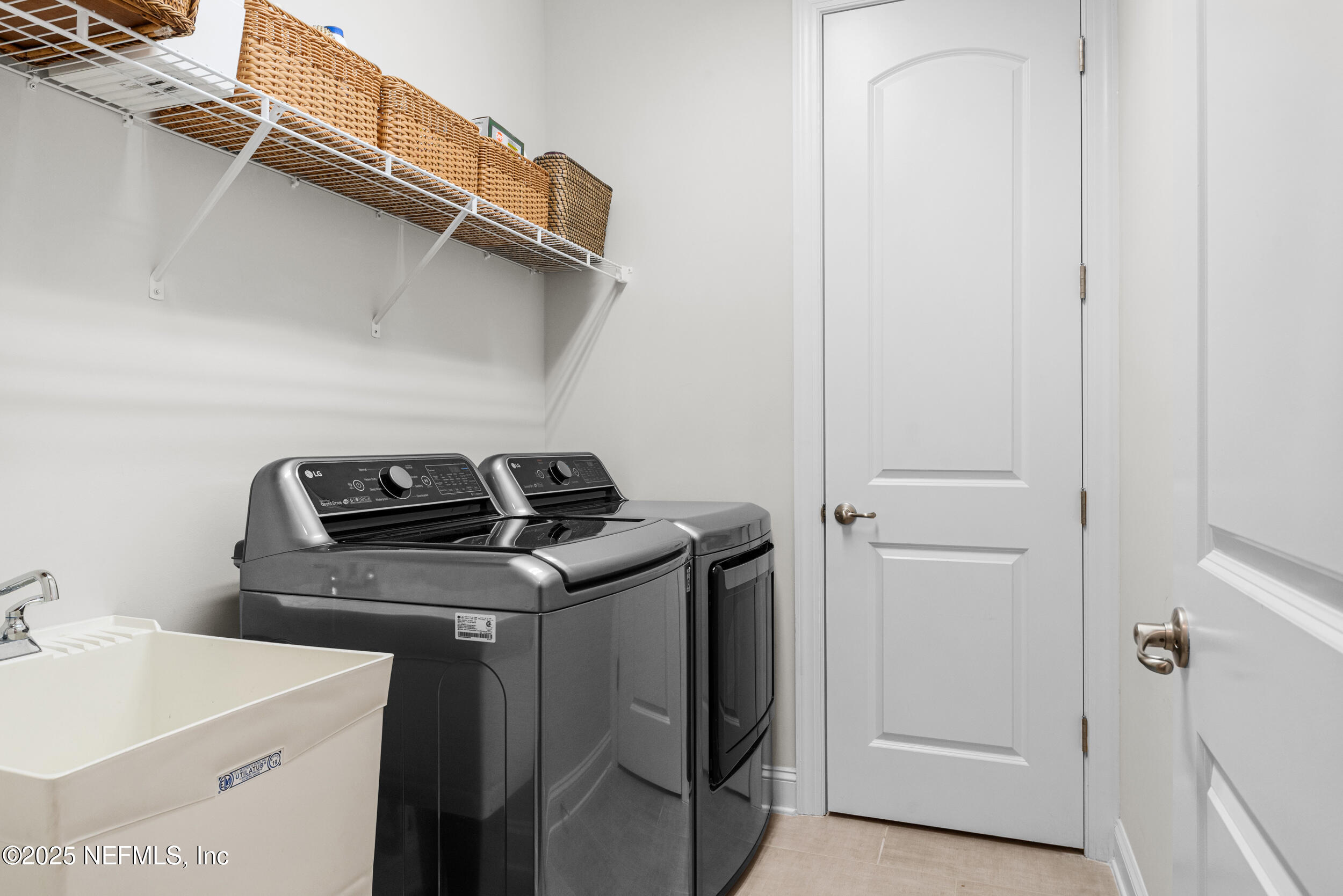 396 FRESHWATER Drive, St. Johns