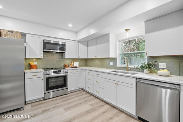 1002 KINGS Road