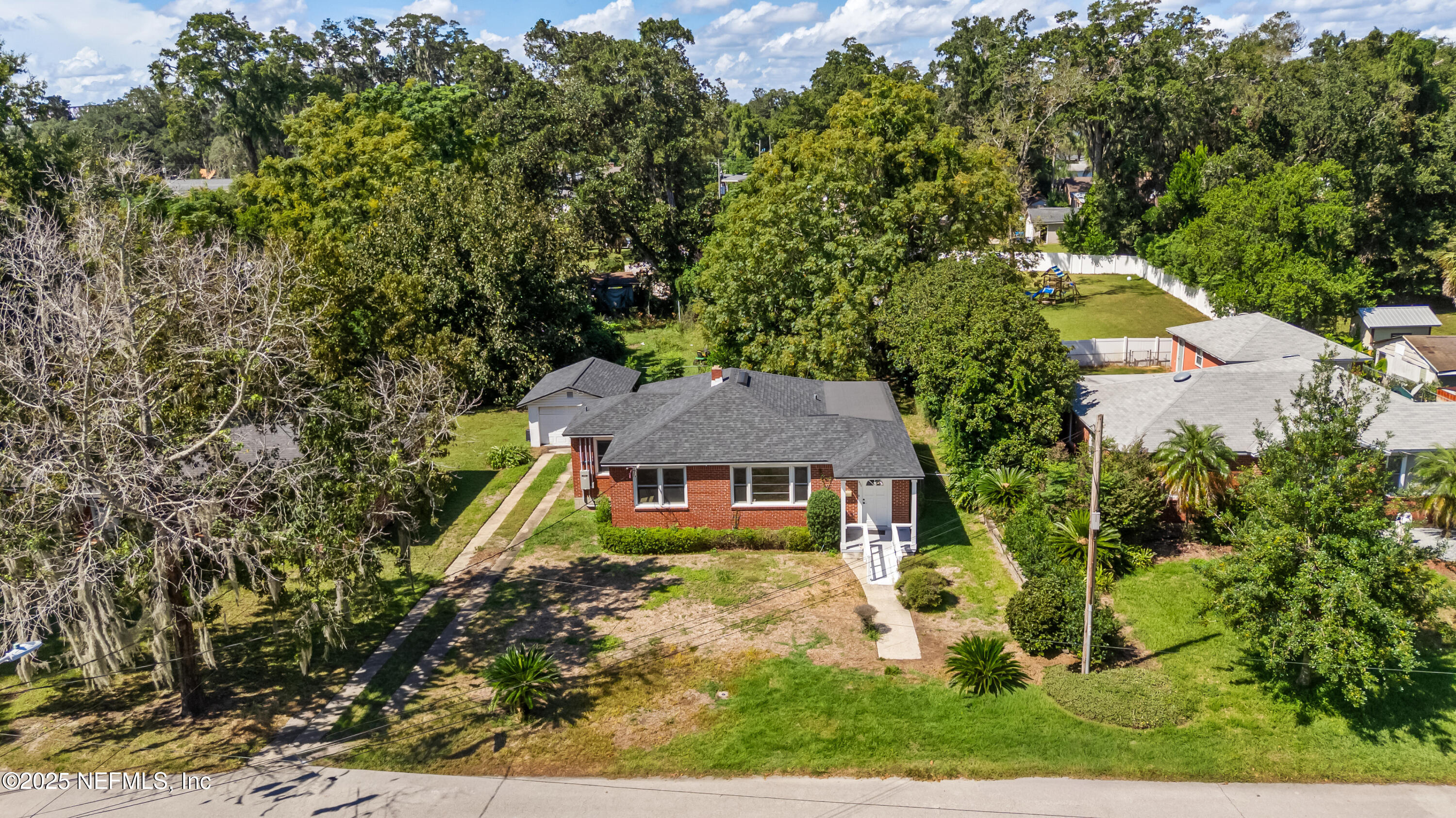 1400 MAGNOLIA Circle E