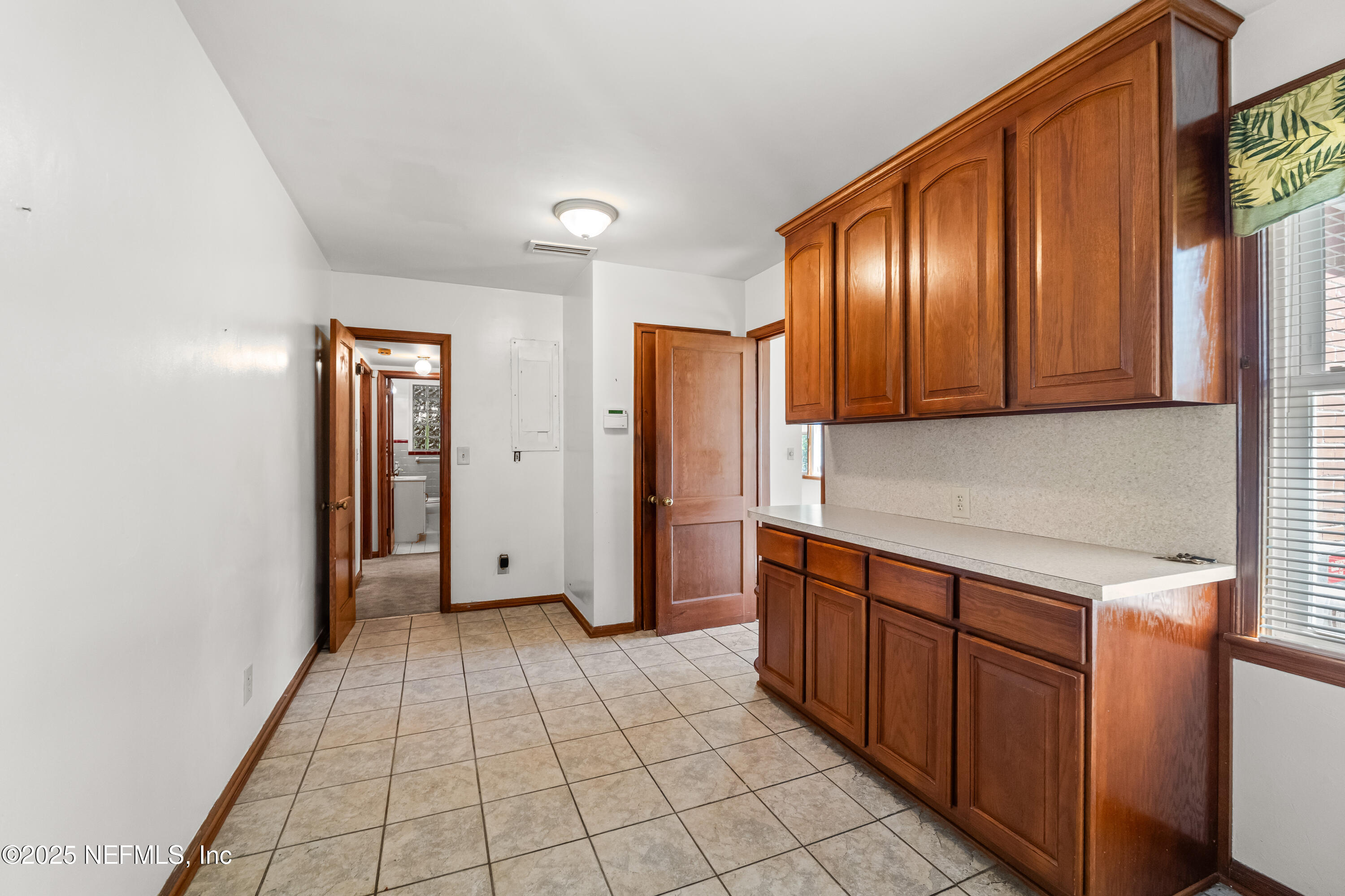 1400 MAGNOLIA Circle E