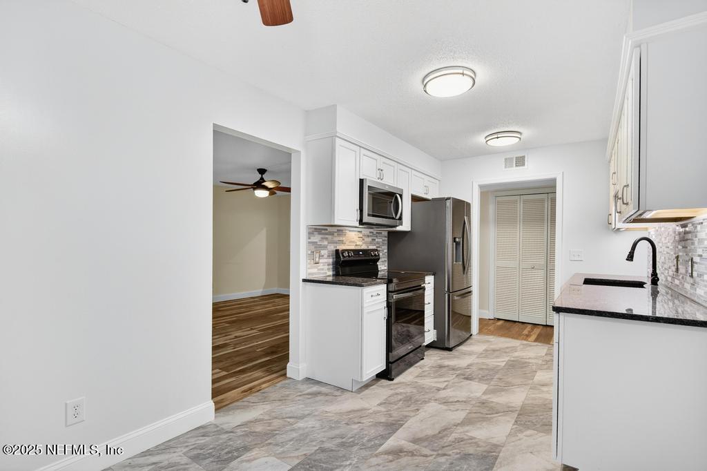 2700 MIZELL Avenue, 504A