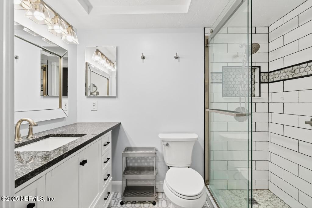 2700 MIZELL Avenue, 504A