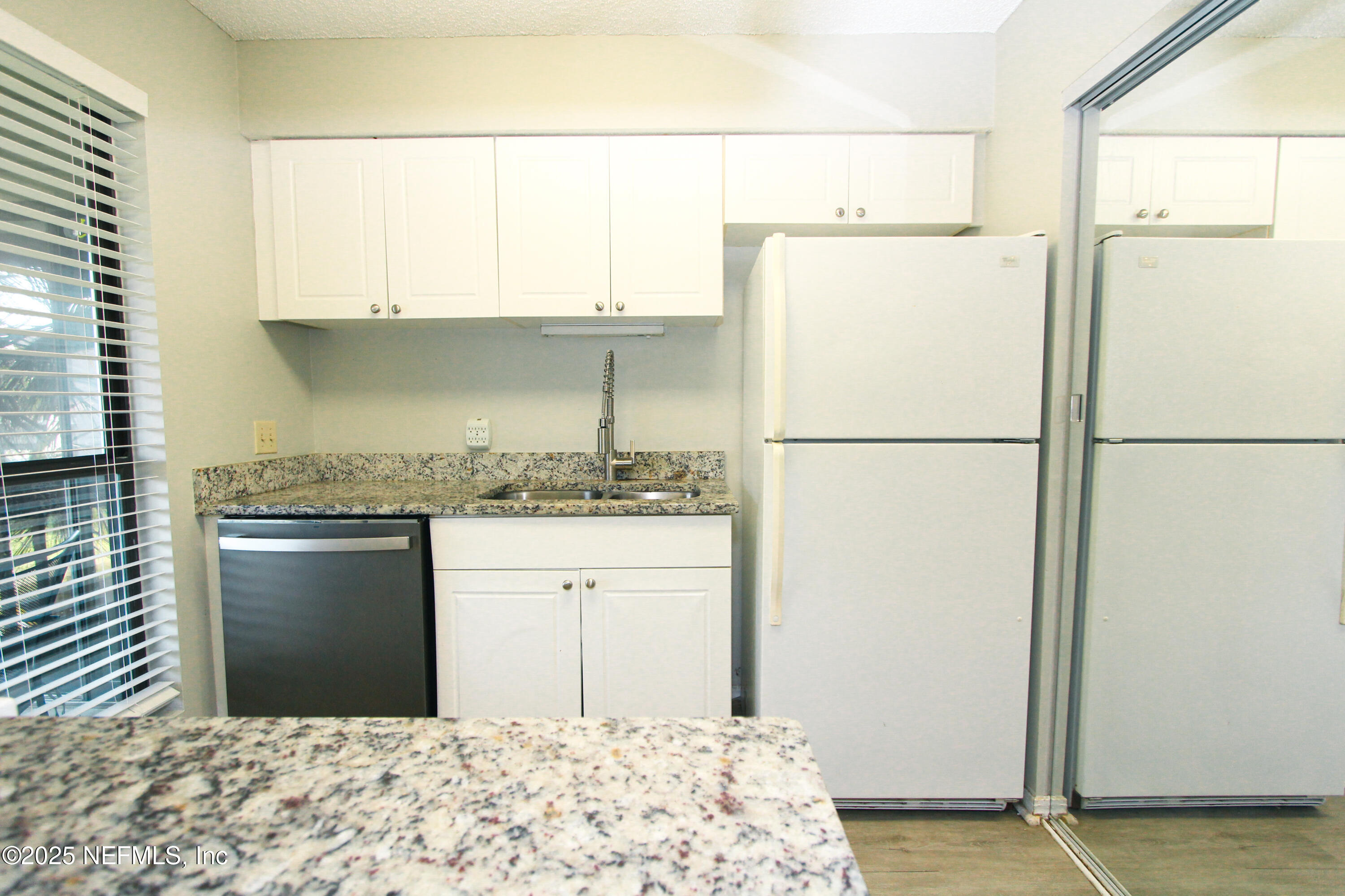 10200 BELLE RIVE Boulevard, 52