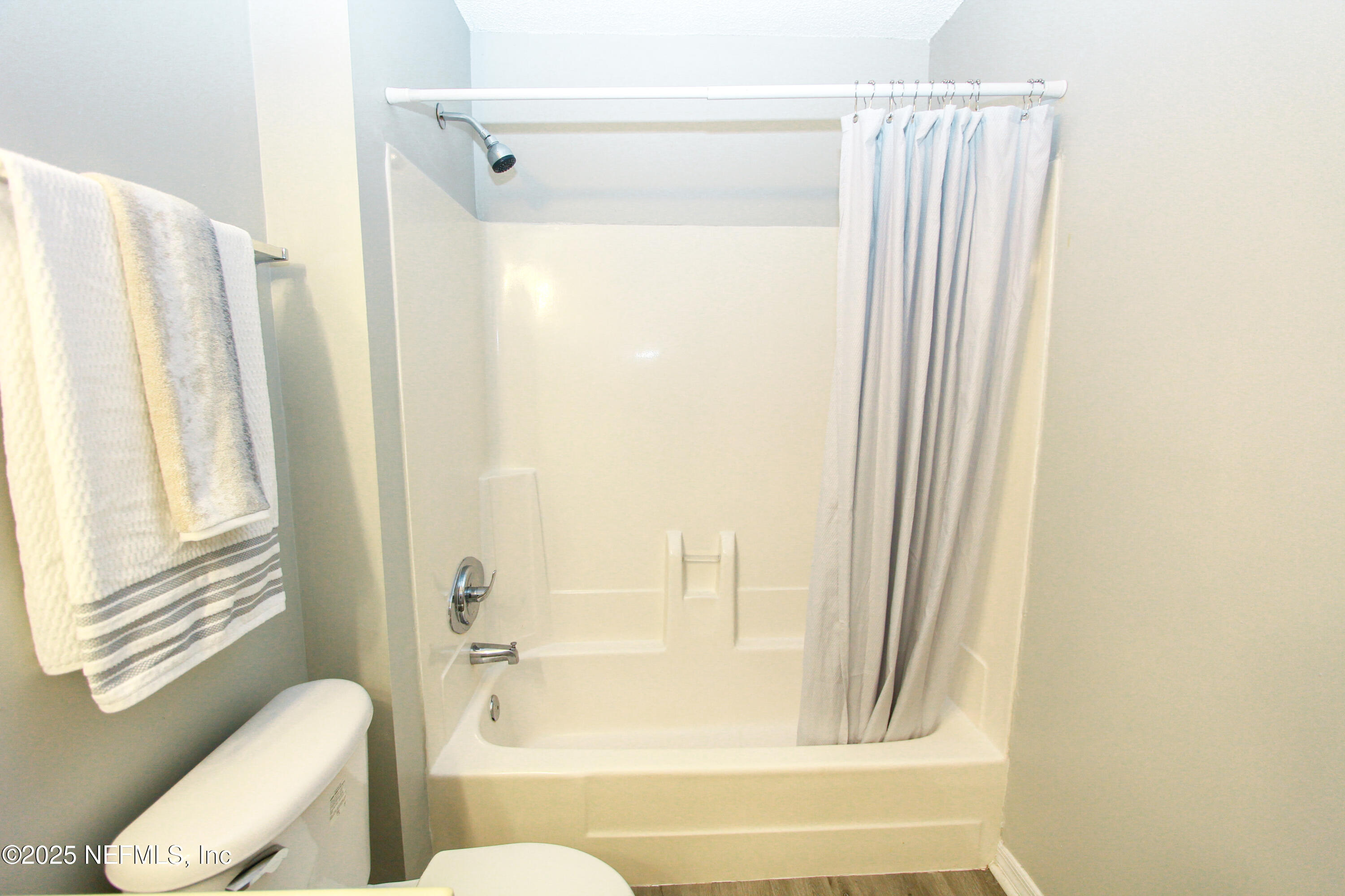 10200 BELLE RIVE Boulevard, 52