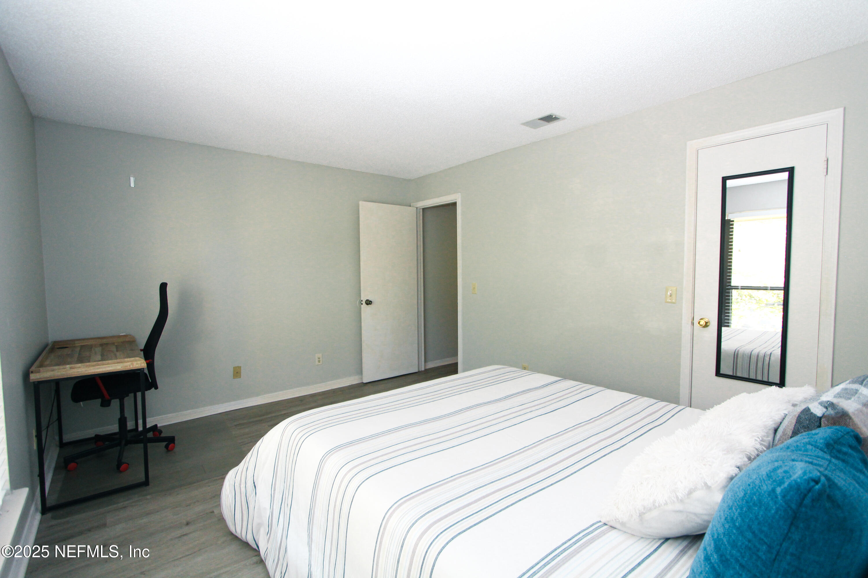 10200 BELLE RIVE Boulevard, 52