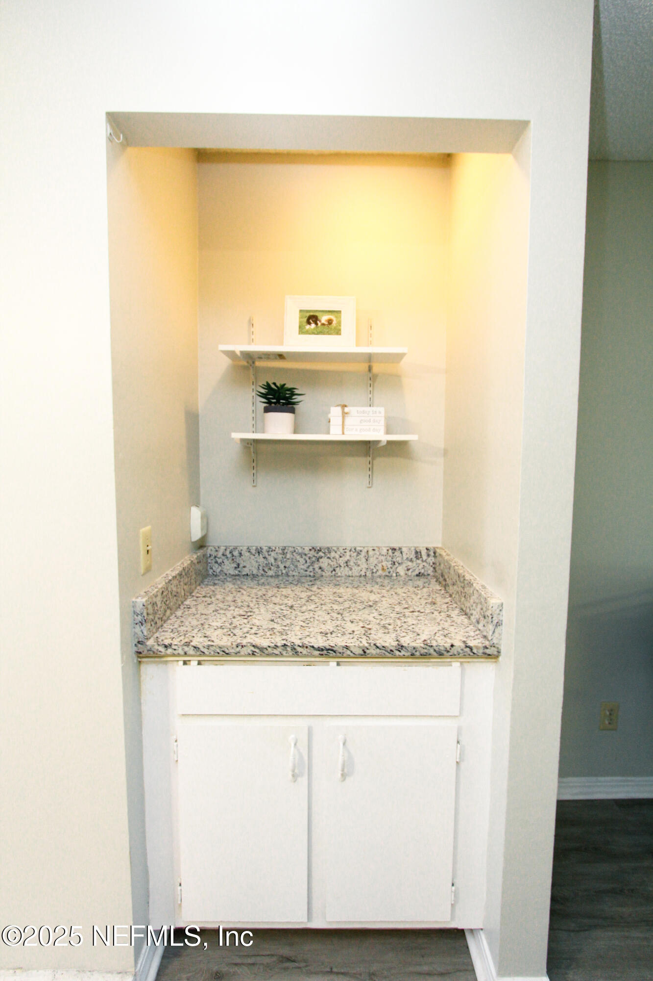 10200 BELLE RIVE Boulevard, 52