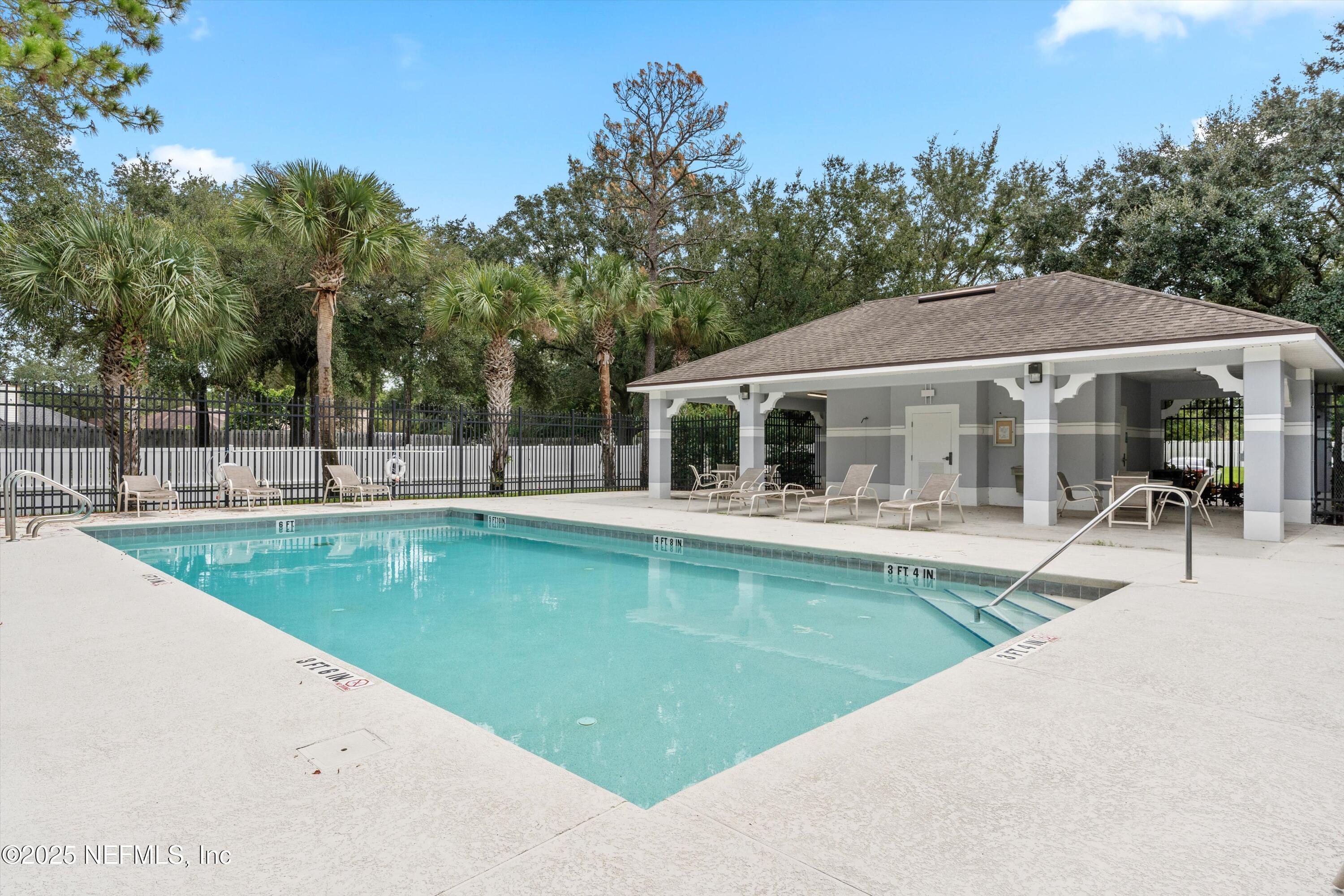 12311 KENSINGTON LAKES Drive 1904