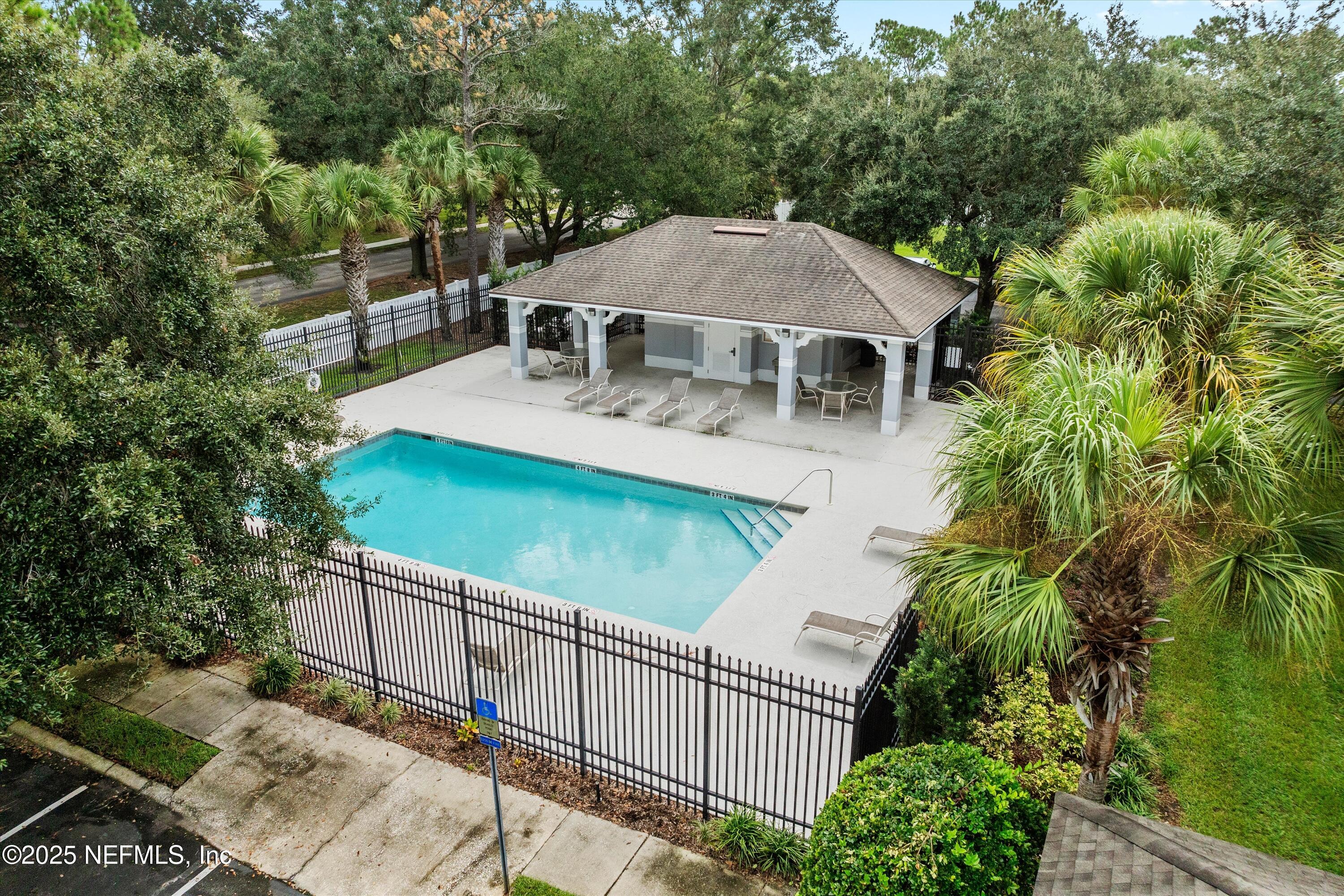 12311 KENSINGTON LAKES Drive 1904