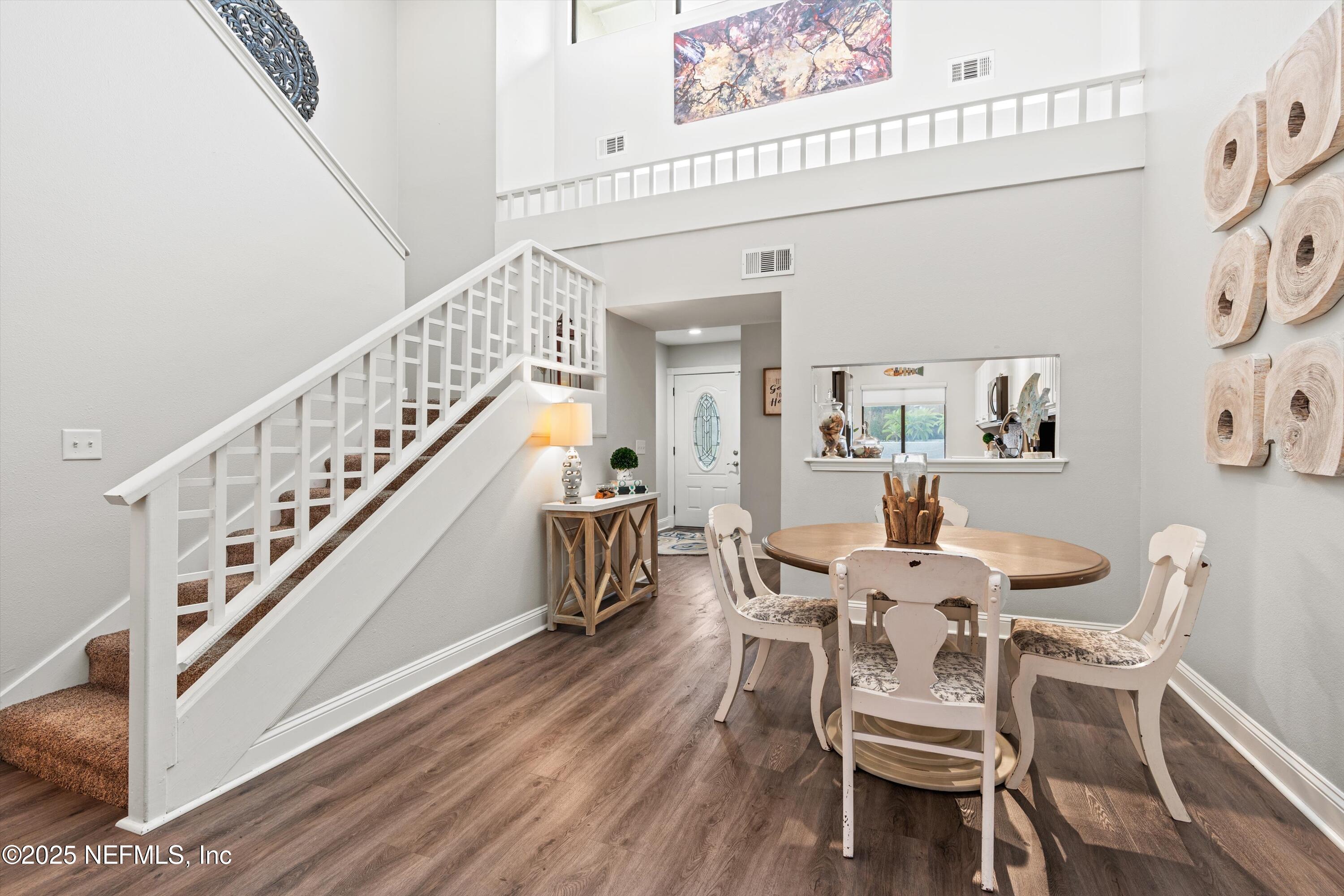 132 LA PASADA Circle W