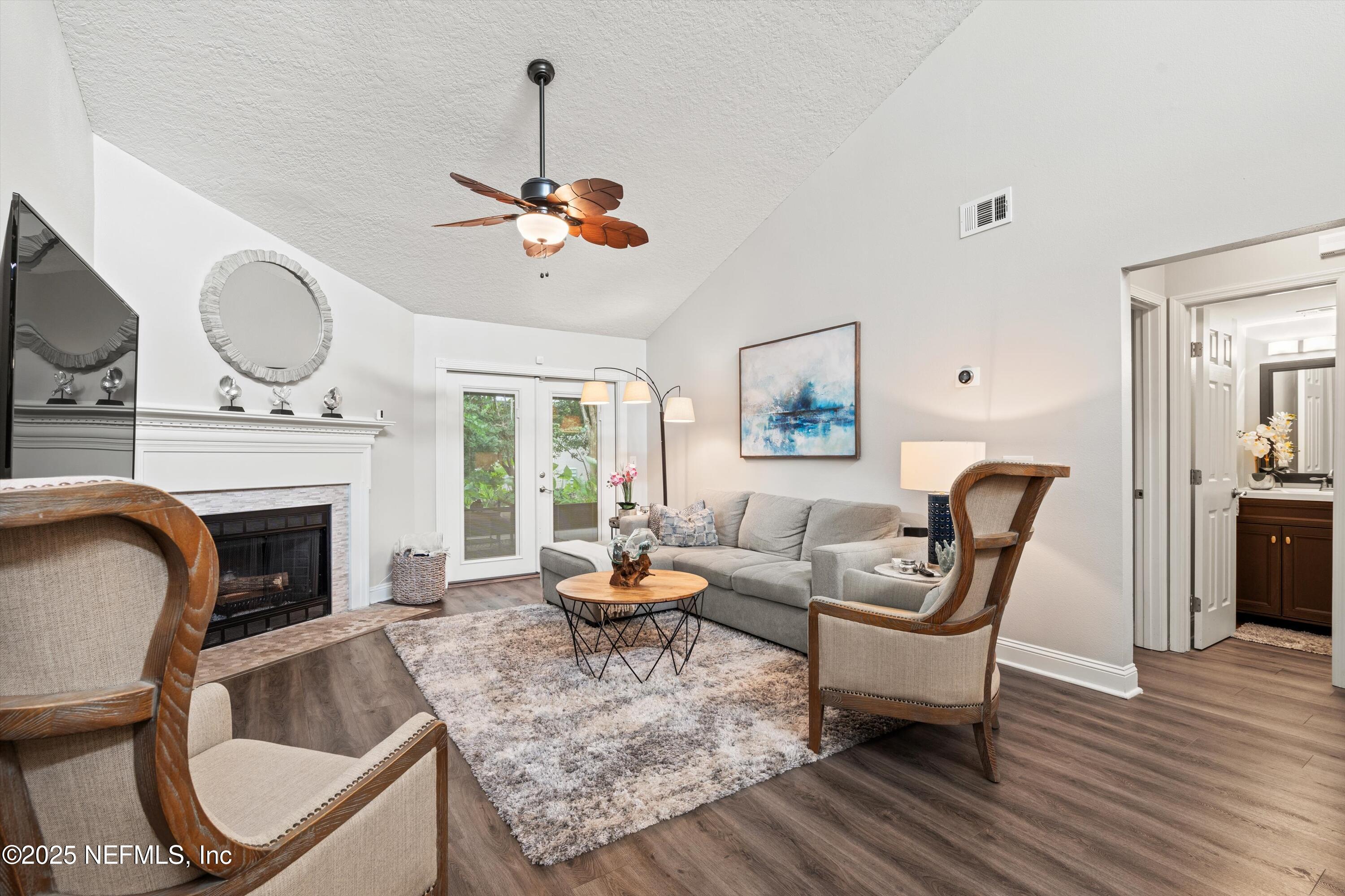 132 LA PASADA Circle W