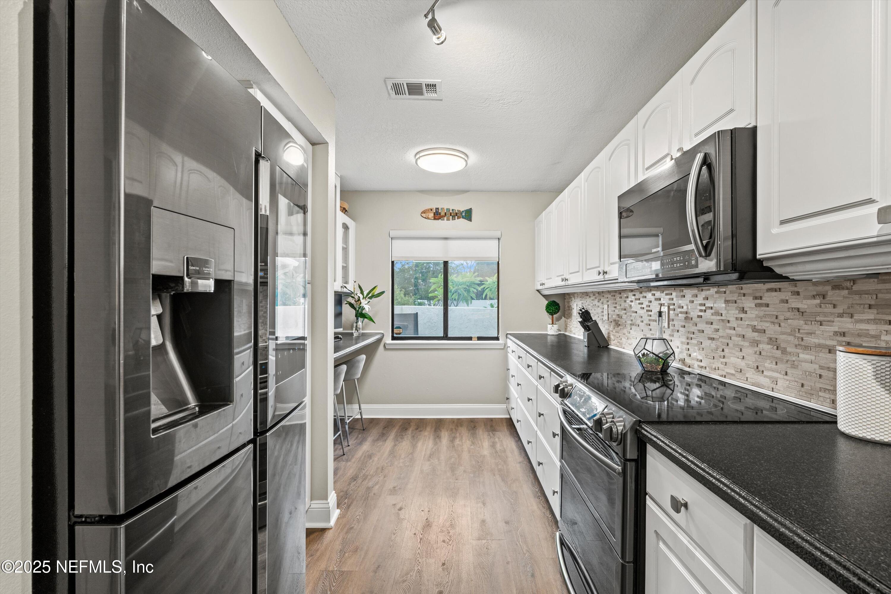 132 LA PASADA Circle W