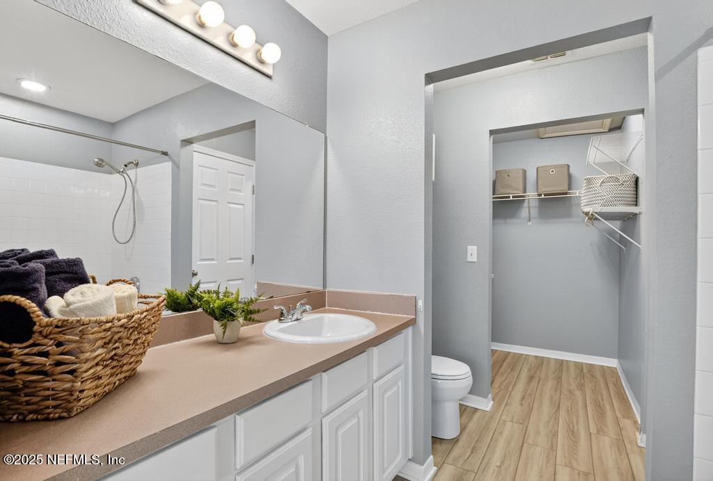 13700 RICHMOND PARK Drive N, 207