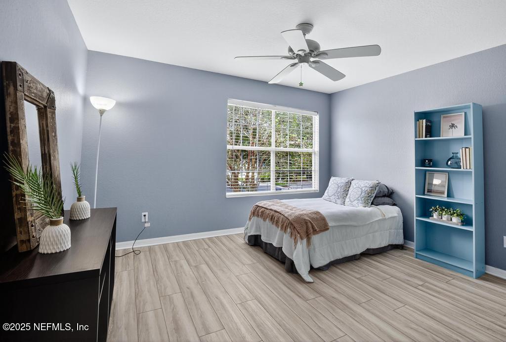 13700 RICHMOND PARK Drive N, 207