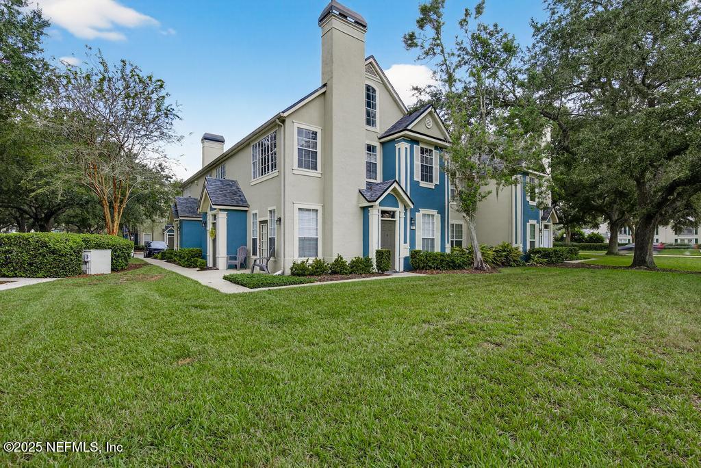 13700 RICHMOND PARK Drive N, 207