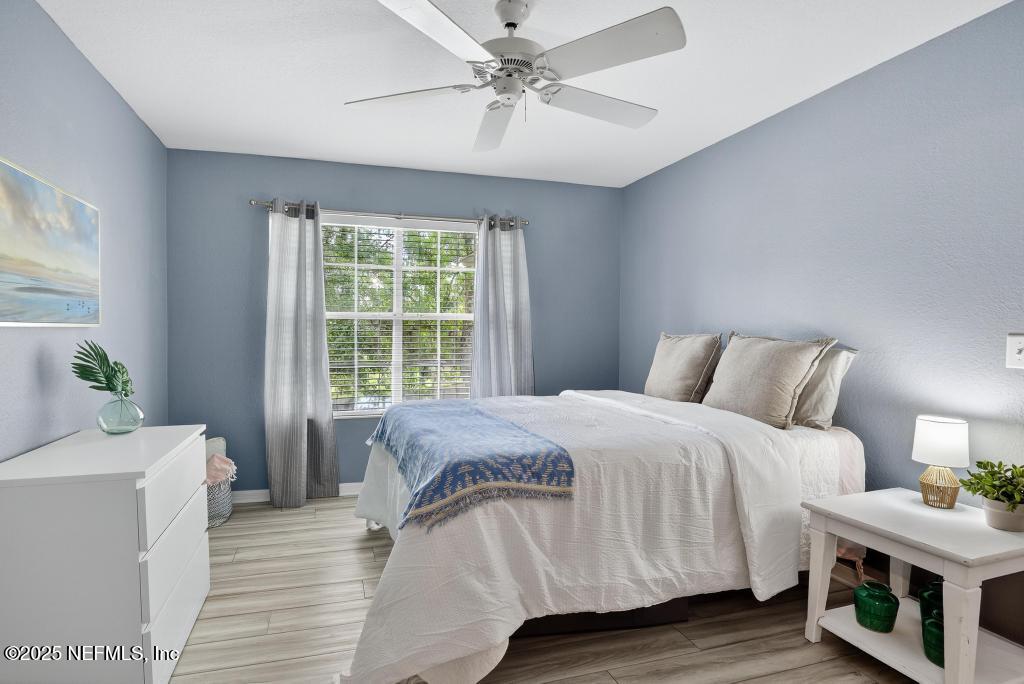 13700 RICHMOND PARK Drive N, 207