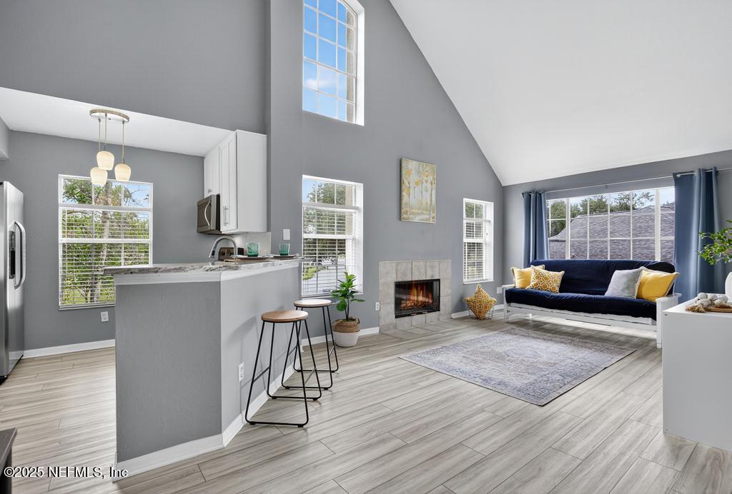 13700 RICHMOND PARK Drive N, 207