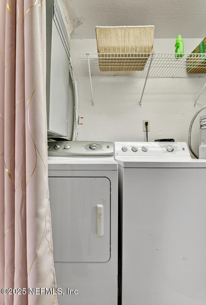 13700 RICHMOND PARK Drive N, 207