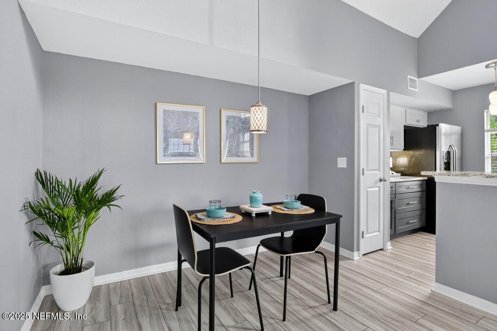 13700 RICHMOND PARK Drive N, 207