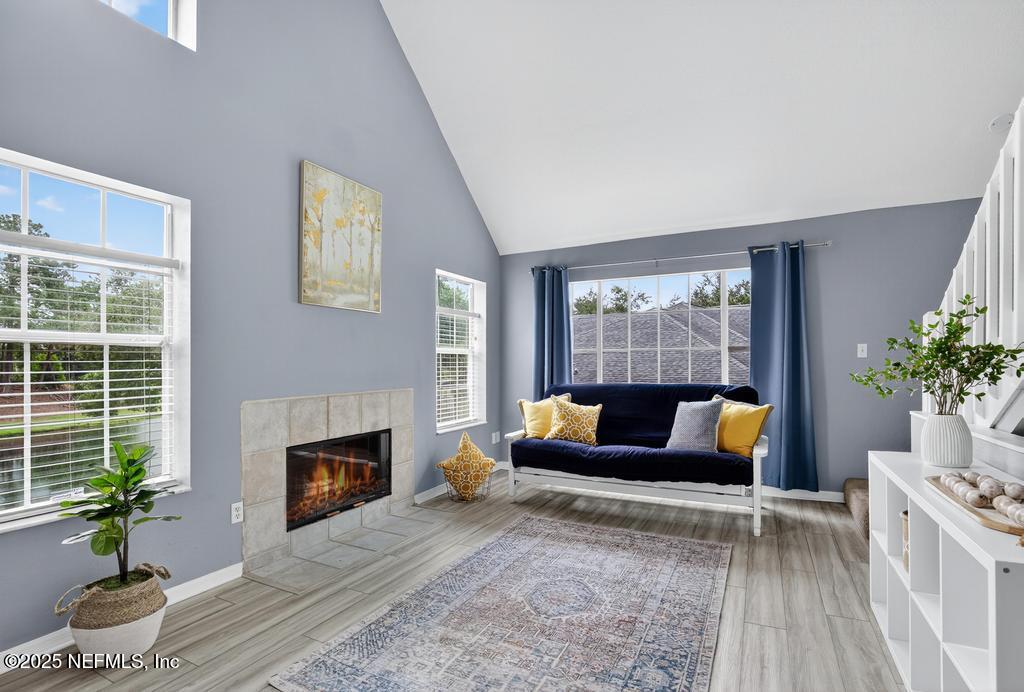 13700 RICHMOND PARK Drive N, 207