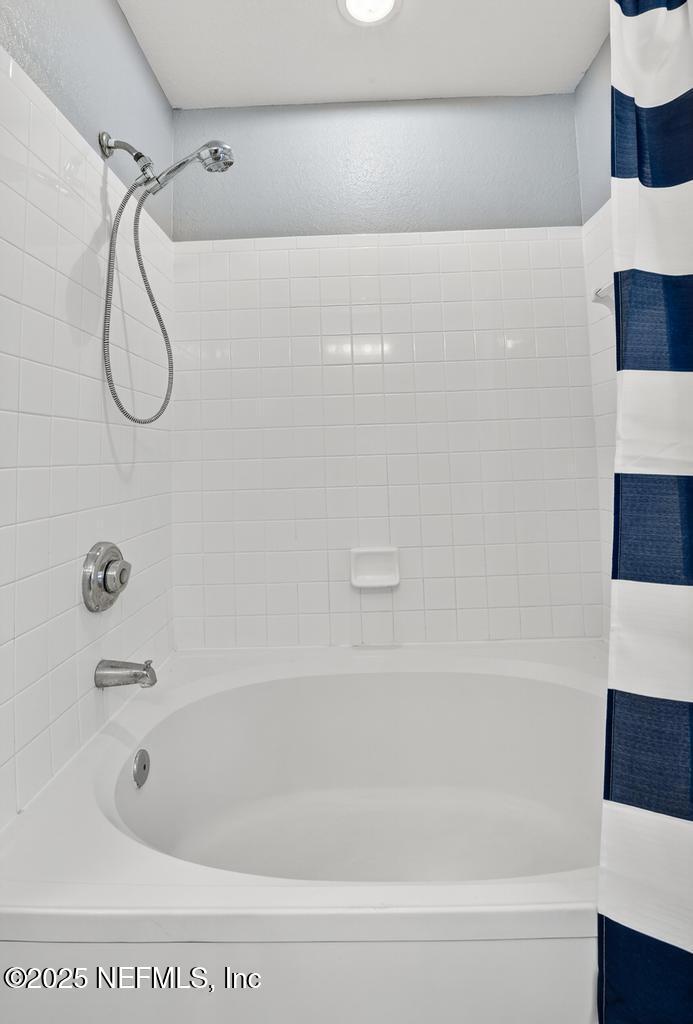 13700 RICHMOND PARK Drive N, 207