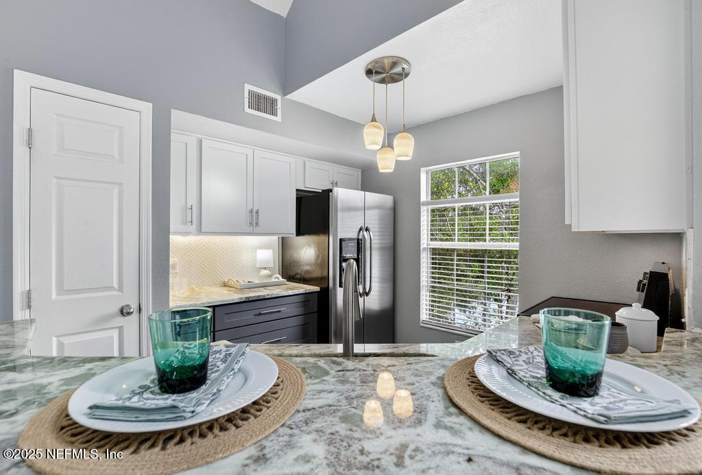 13700 RICHMOND PARK Drive N, 207