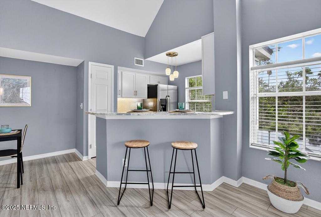 13700 RICHMOND PARK Drive N, 207