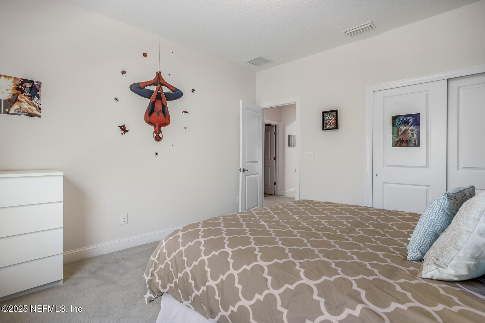 425 PORTSMOUTH BAY Avenue