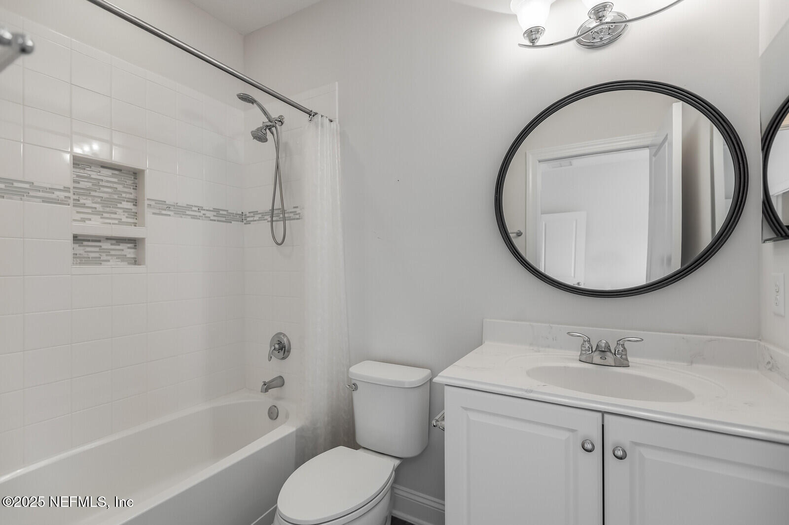 425 PORTSMOUTH BAY Avenue