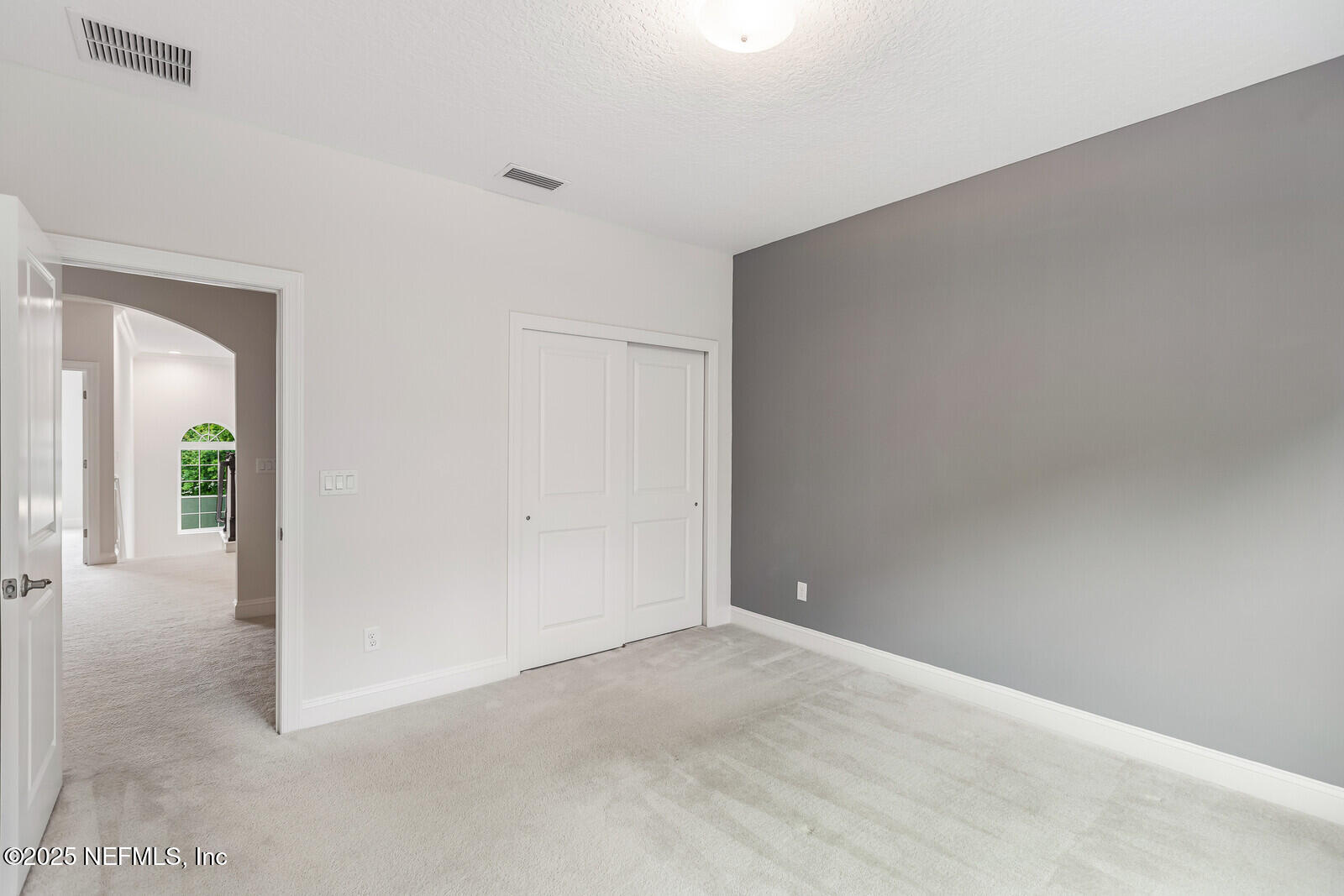 425 PORTSMOUTH BAY Avenue