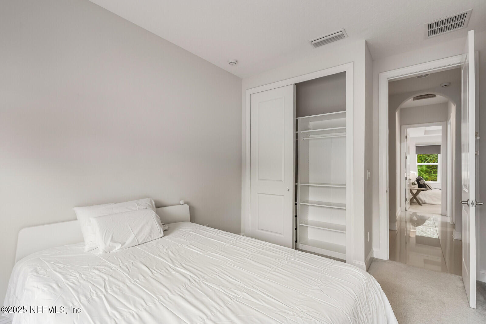 425 PORTSMOUTH BAY Avenue