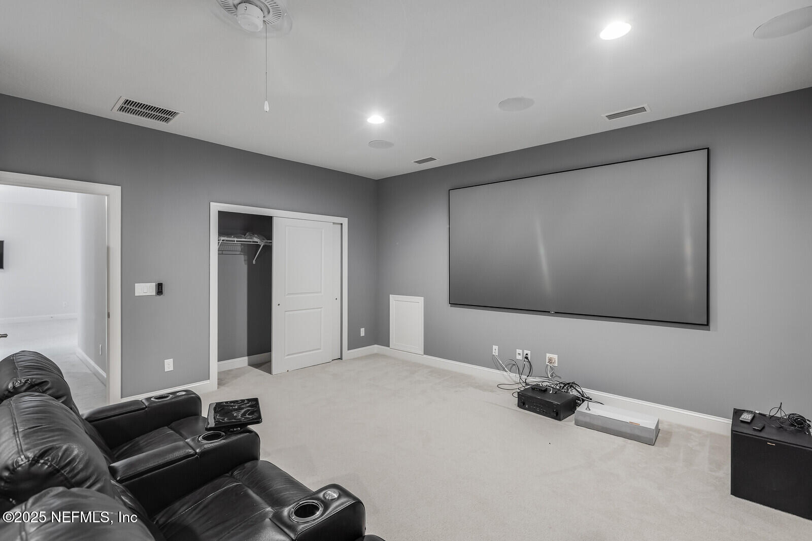 425 PORTSMOUTH BAY Avenue