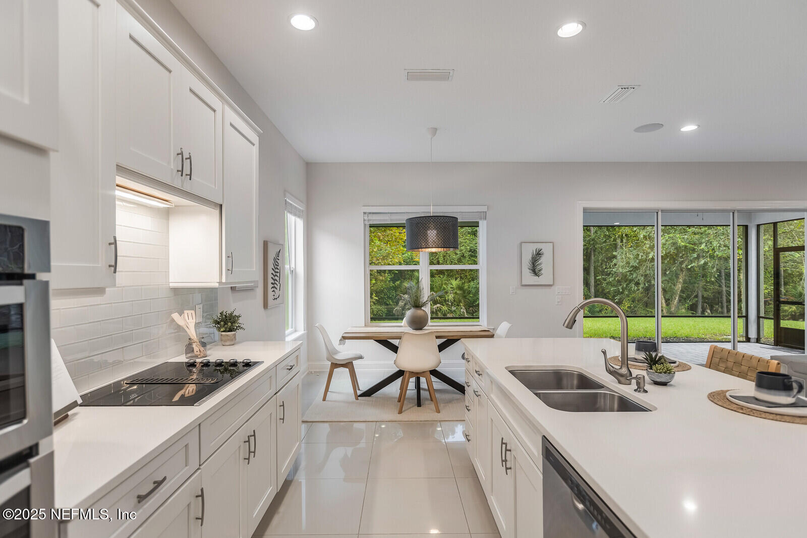 425 PORTSMOUTH BAY Avenue