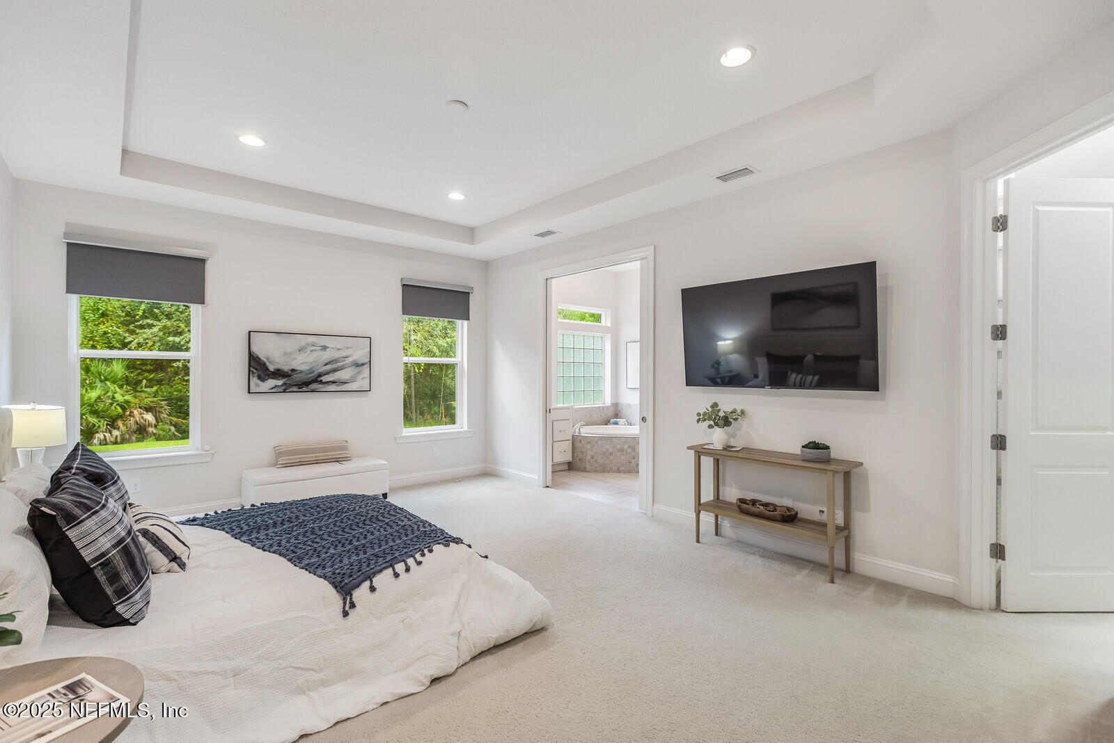 425 PORTSMOUTH BAY Avenue