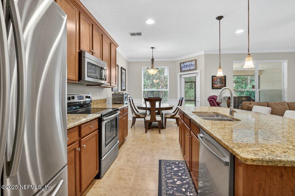 488 WALNUT Drive, St. Johns