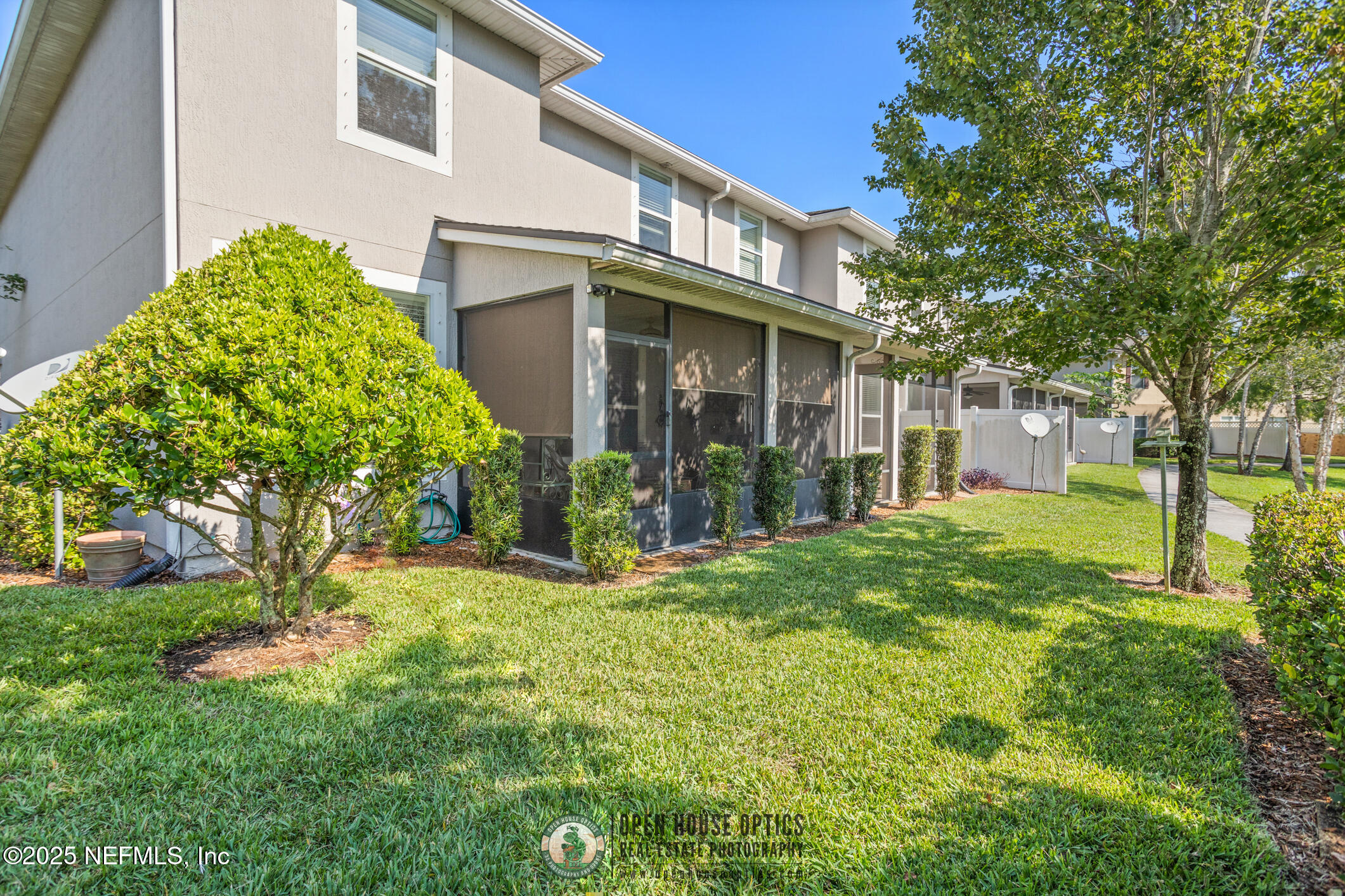 488 WALNUT Drive, St. Johns