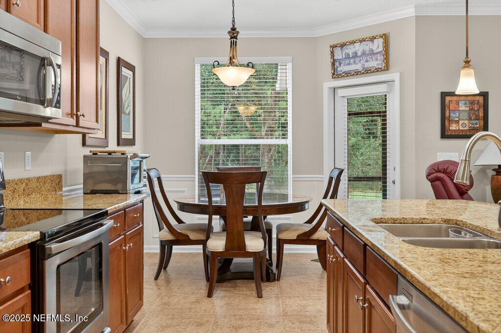 488 WALNUT Drive, St. Johns